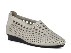 ARCHE Slip-Ons* pearl