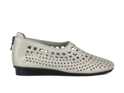 ARCHE Slip-Ons* pearl