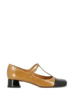 CHIE MIHARA Slip-Ons* sand~black