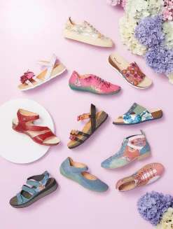 THINK! Sandals* blue floral